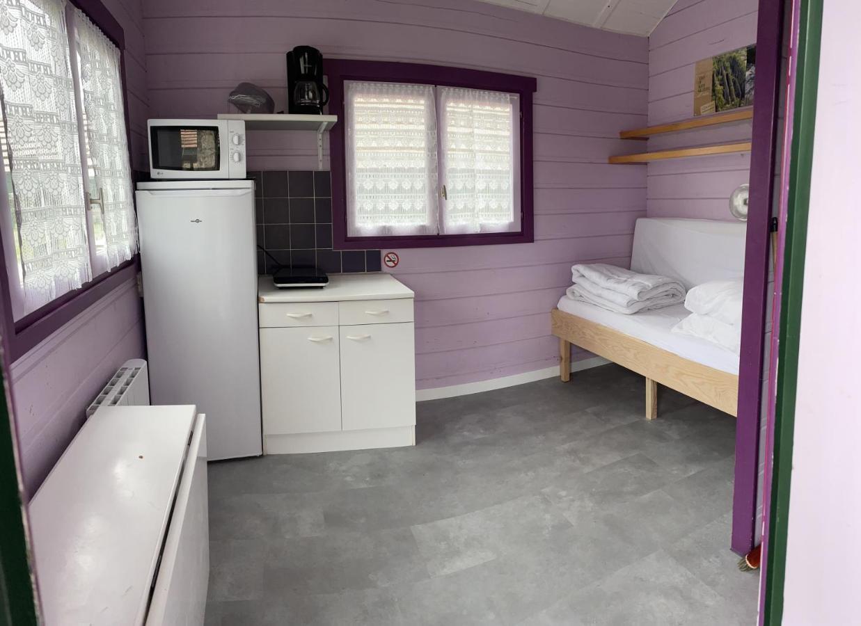 Camping Les Etoiles Saint-Sornin-Lavolps Екстер'єр фото