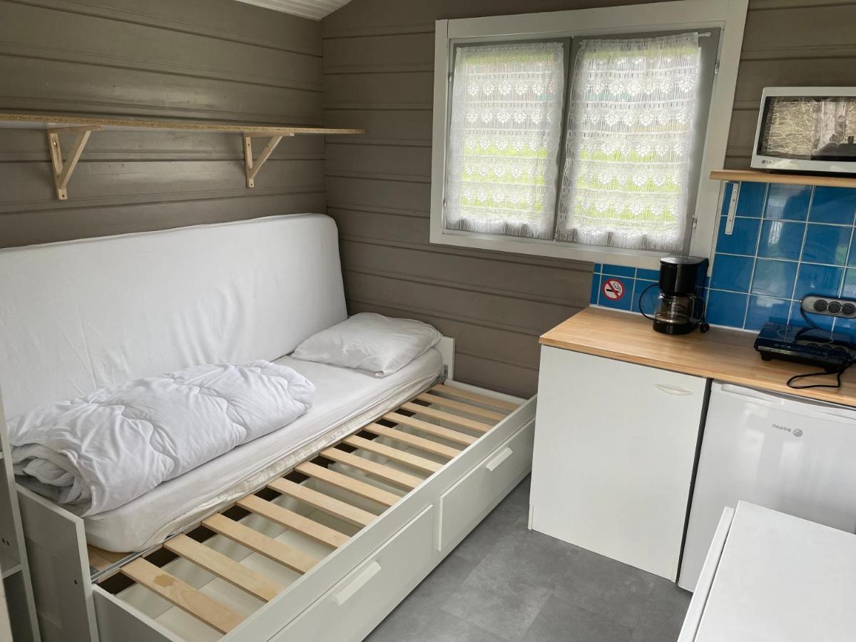 Camping Les Etoiles Saint-Sornin-Lavolps Екстер'єр фото