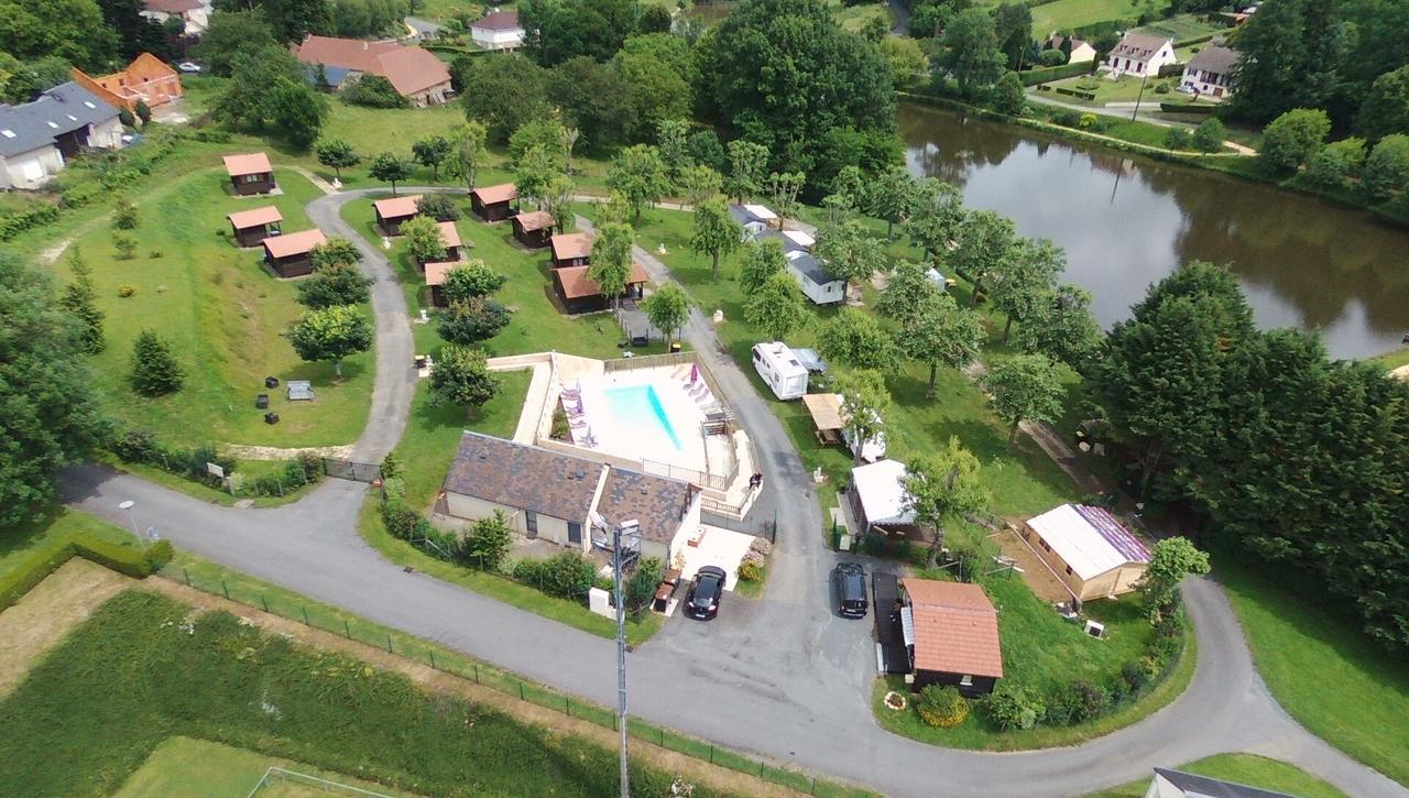 Camping Les Etoiles Saint-Sornin-Lavolps Екстер'єр фото